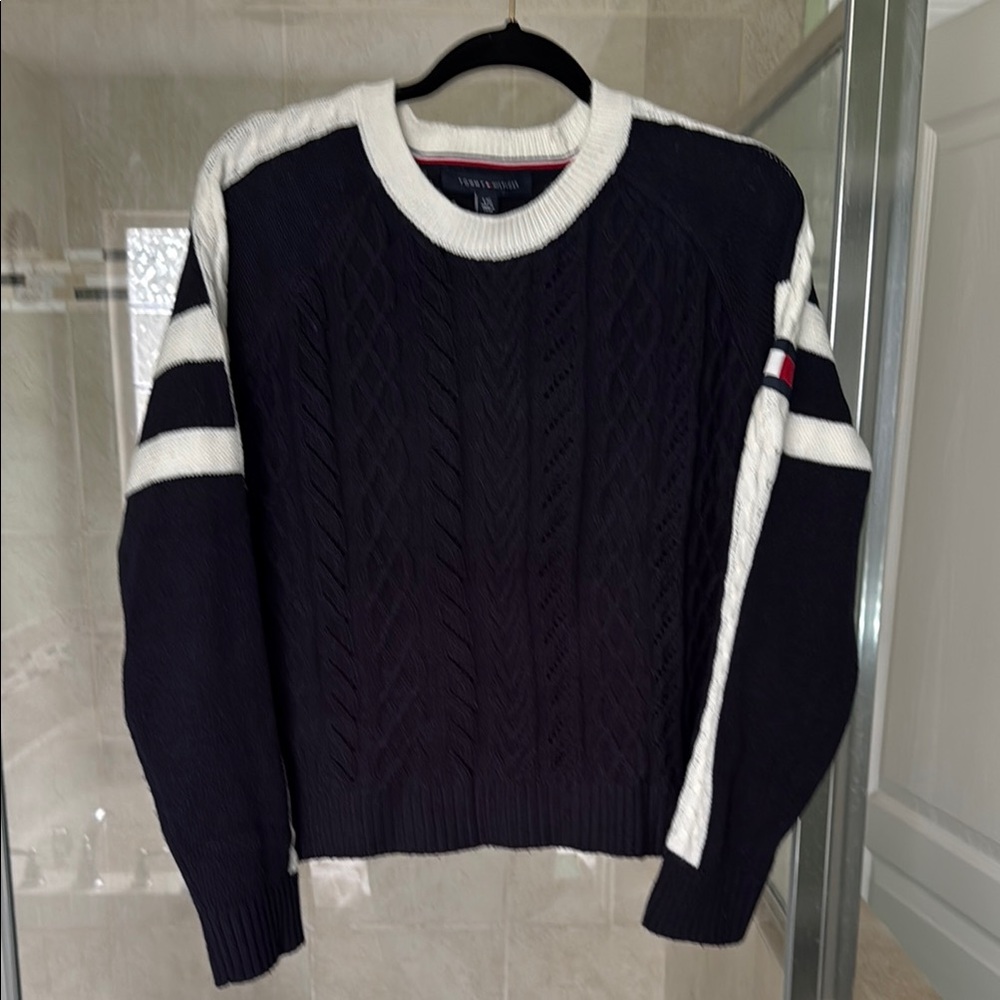 Tommy Hilfiger- Women’s Navy and White Sweater- Size Large